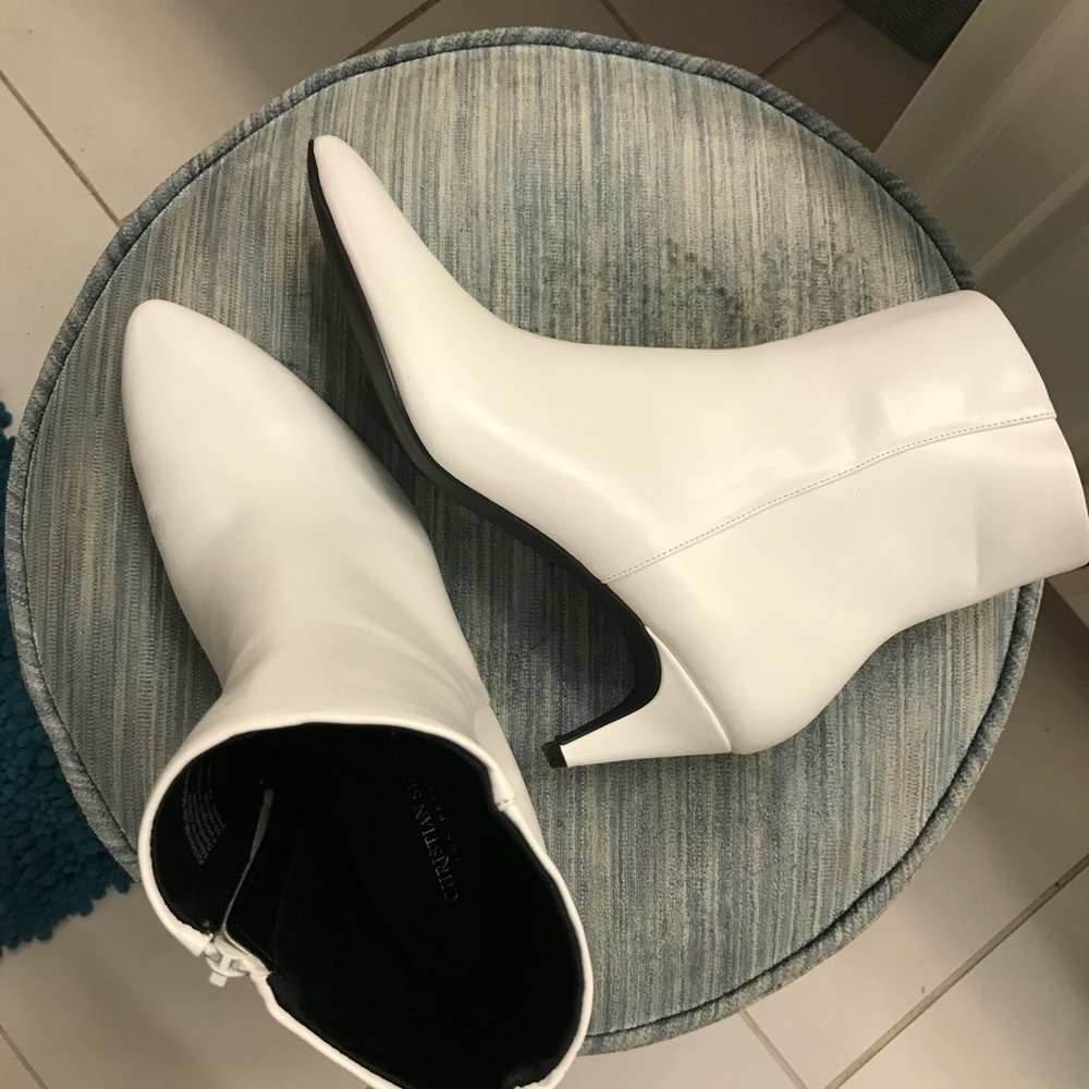 Size 12 kitten heel booties